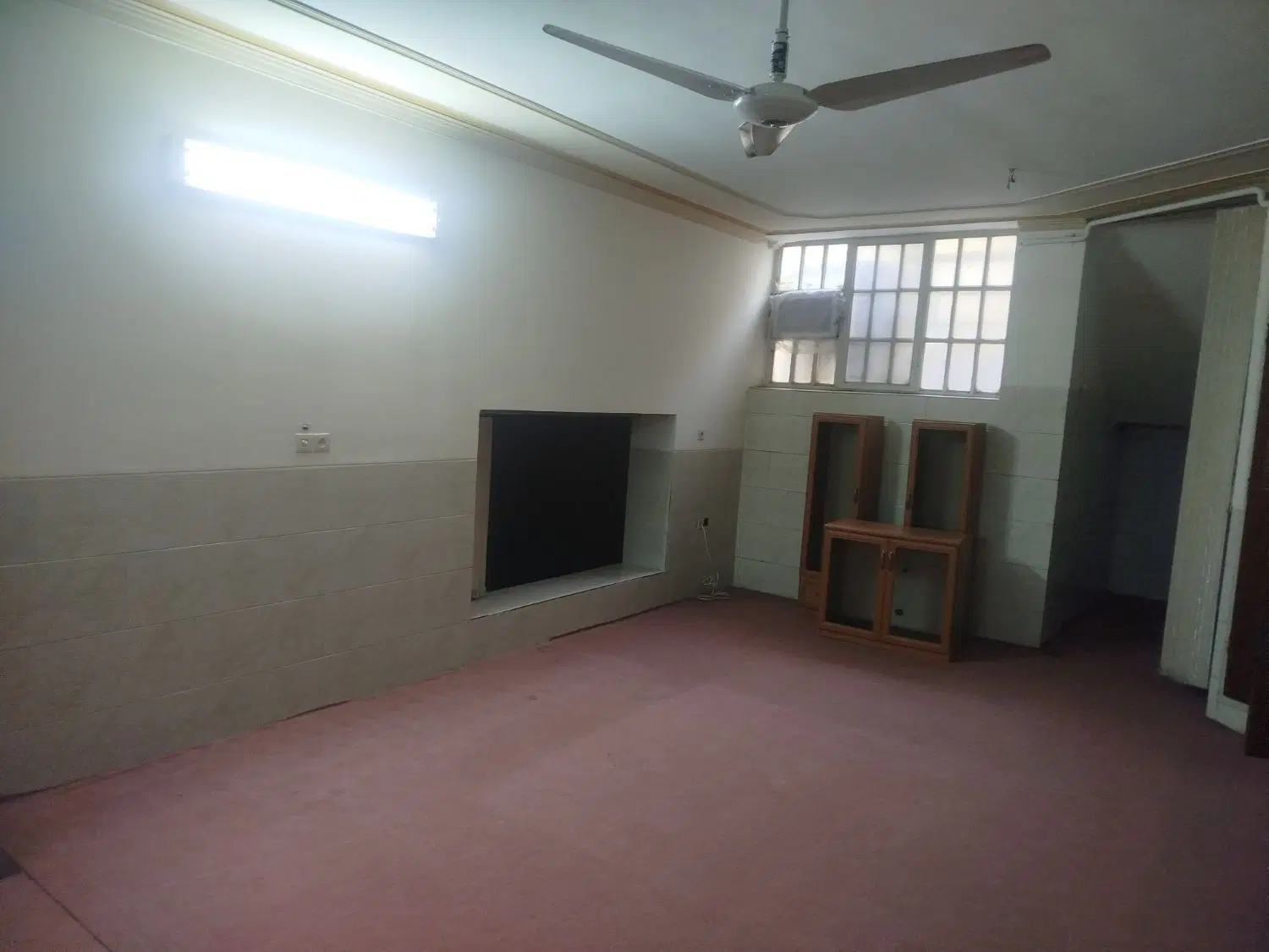 زیرزمین خیابان کاشانی کوچه مرتاض