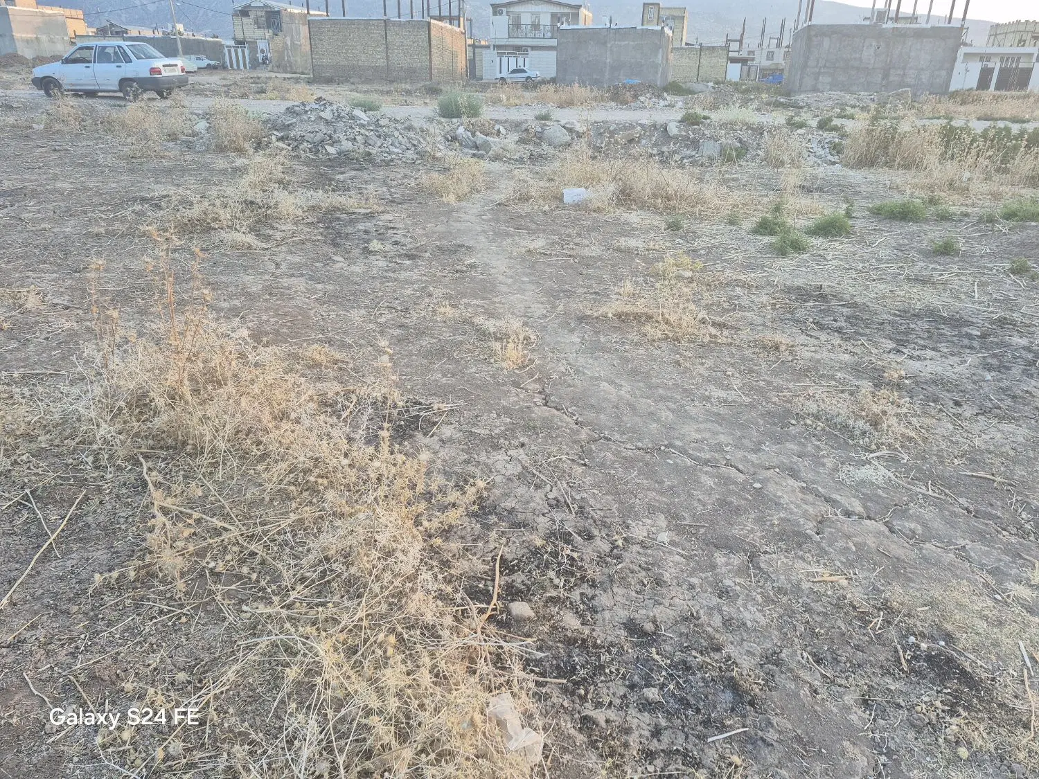 زمین مسکونی