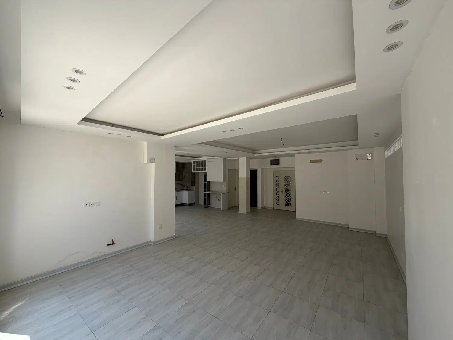 شیک همکف خیابان کاشانی