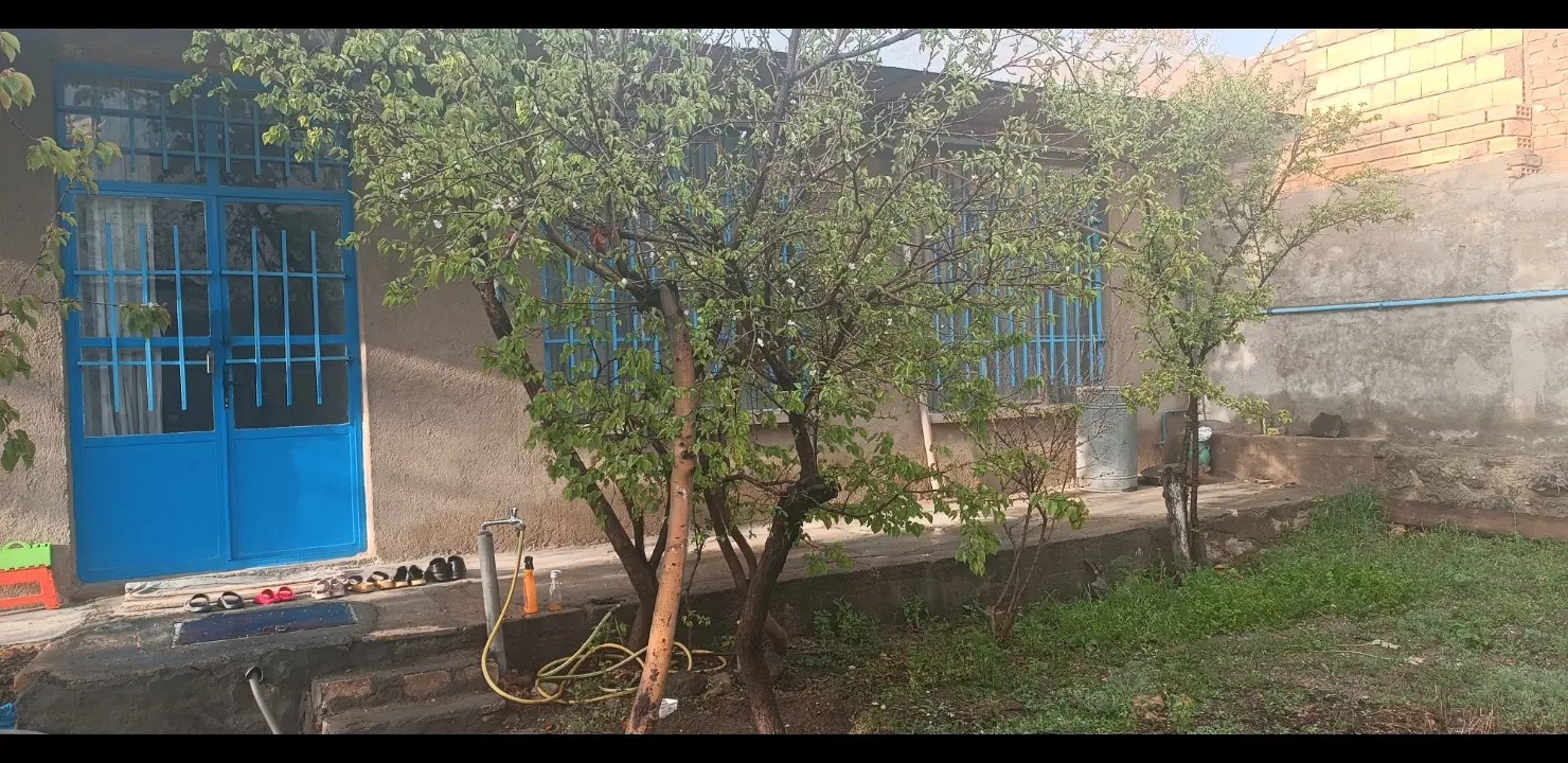 خانه حیاط دار در تویسرکان