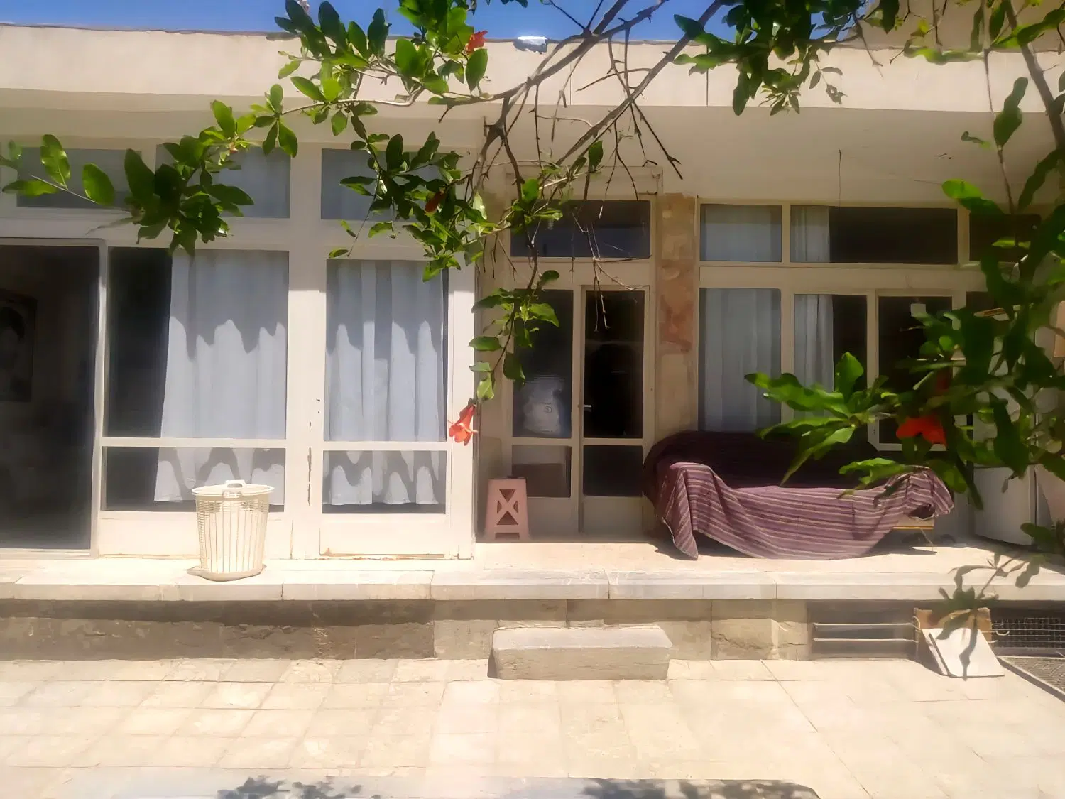 اجاره ویلایی حیاط دار دربست_خیابان ولیعصر