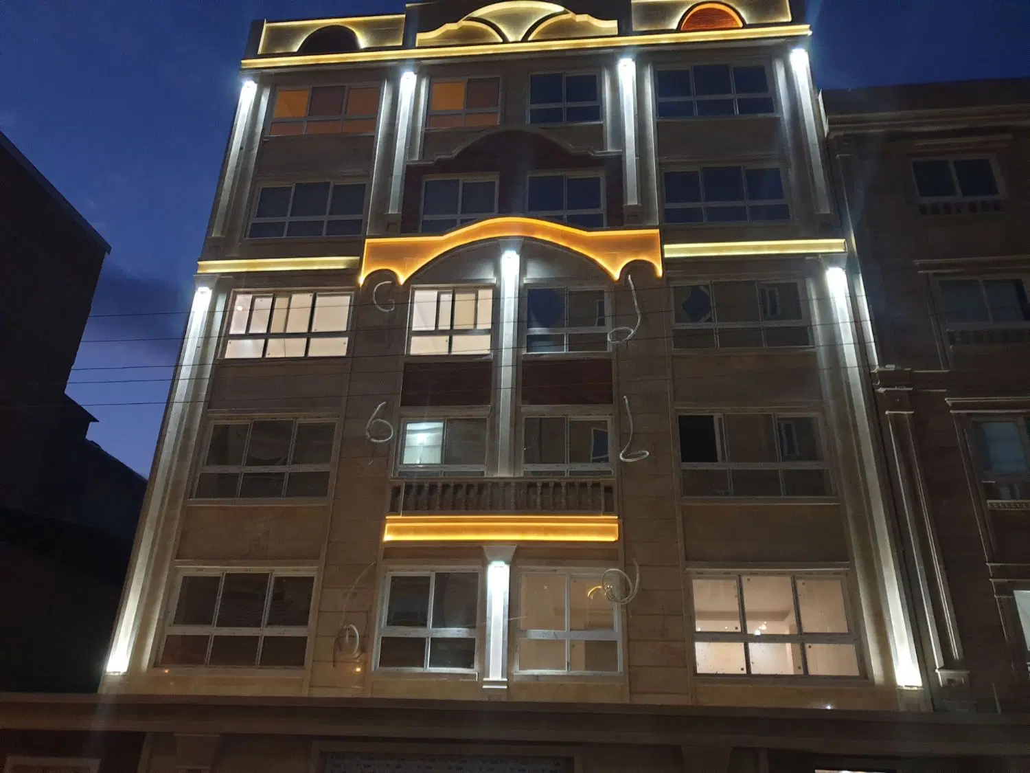 مغازه جامی دانشجو خیابان آموزش
