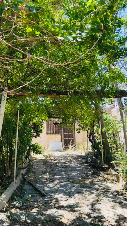 خانه ویلایی قجر تخت رستم ( مالک )