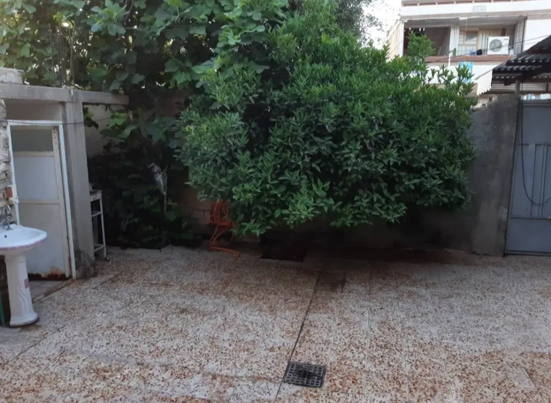 ویلایی ۱۶۰ متری دربست ، ۳ خواب بزرگ ، حیاط دلباز
