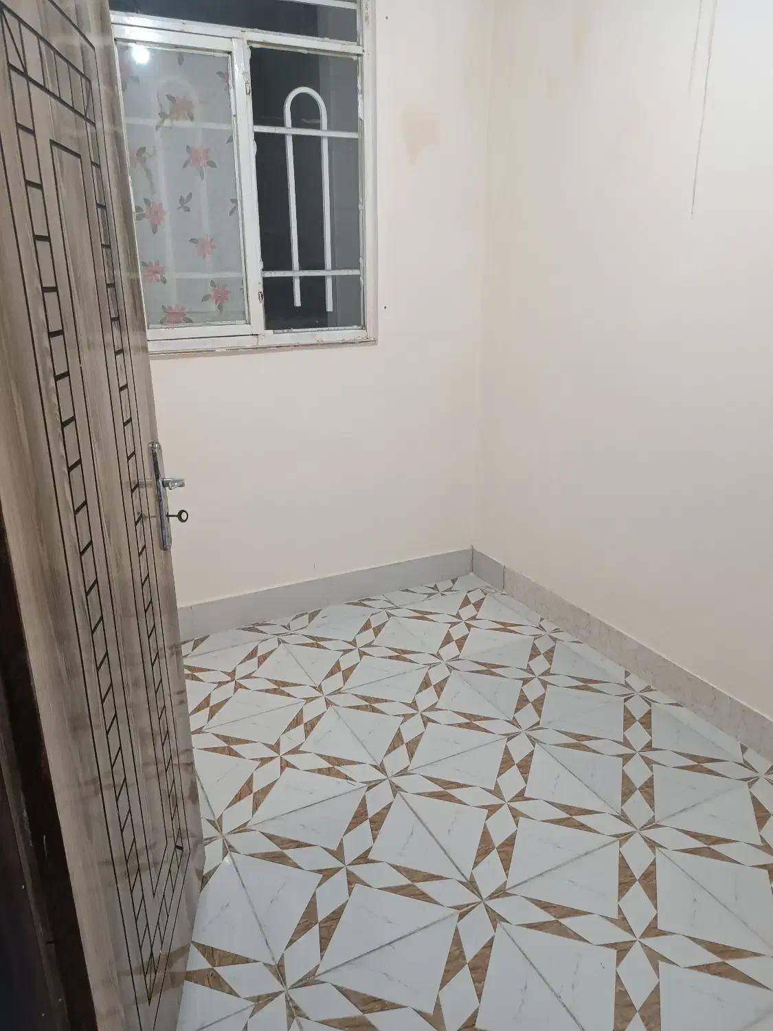 اپارتمان نوساز مهندسی ساز 80متری دوخواب
