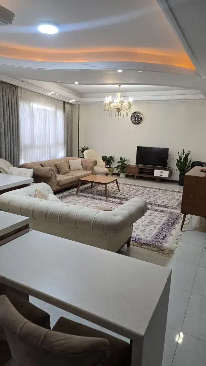 ۱۰۷ متری ، غرق در نور ، فول امکانات ، رهن و اجاره