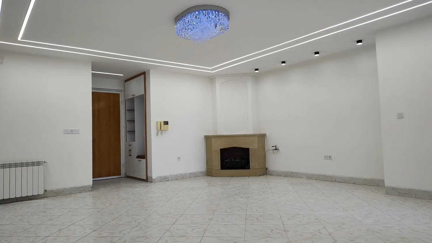 آپارتمان سه خوابه رودکی ، داوری