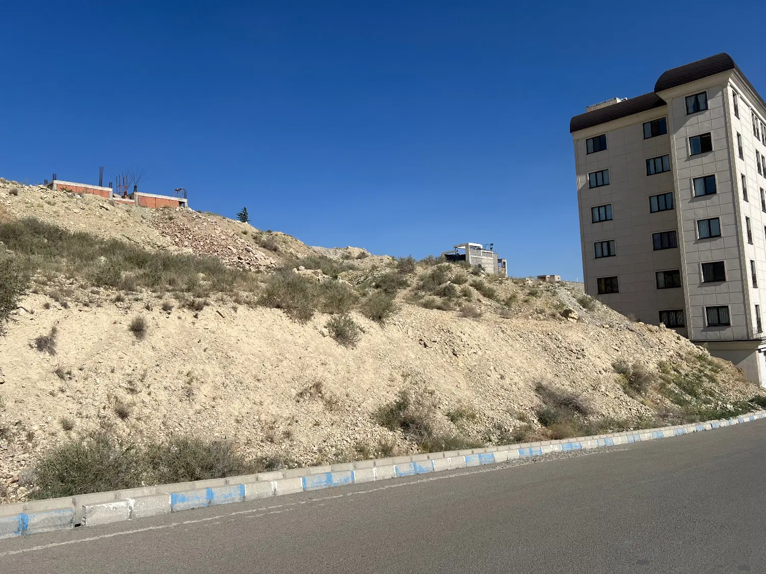 زمین در شهرک پونا رودهن