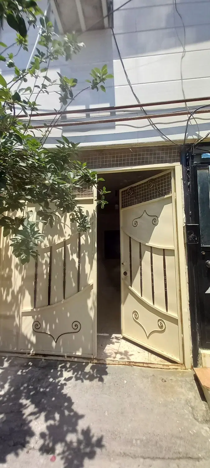 طبقه همکف دو خواب ۱۲۸ متر