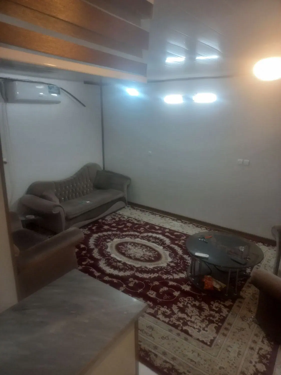 طبقه همکف راه مجزا