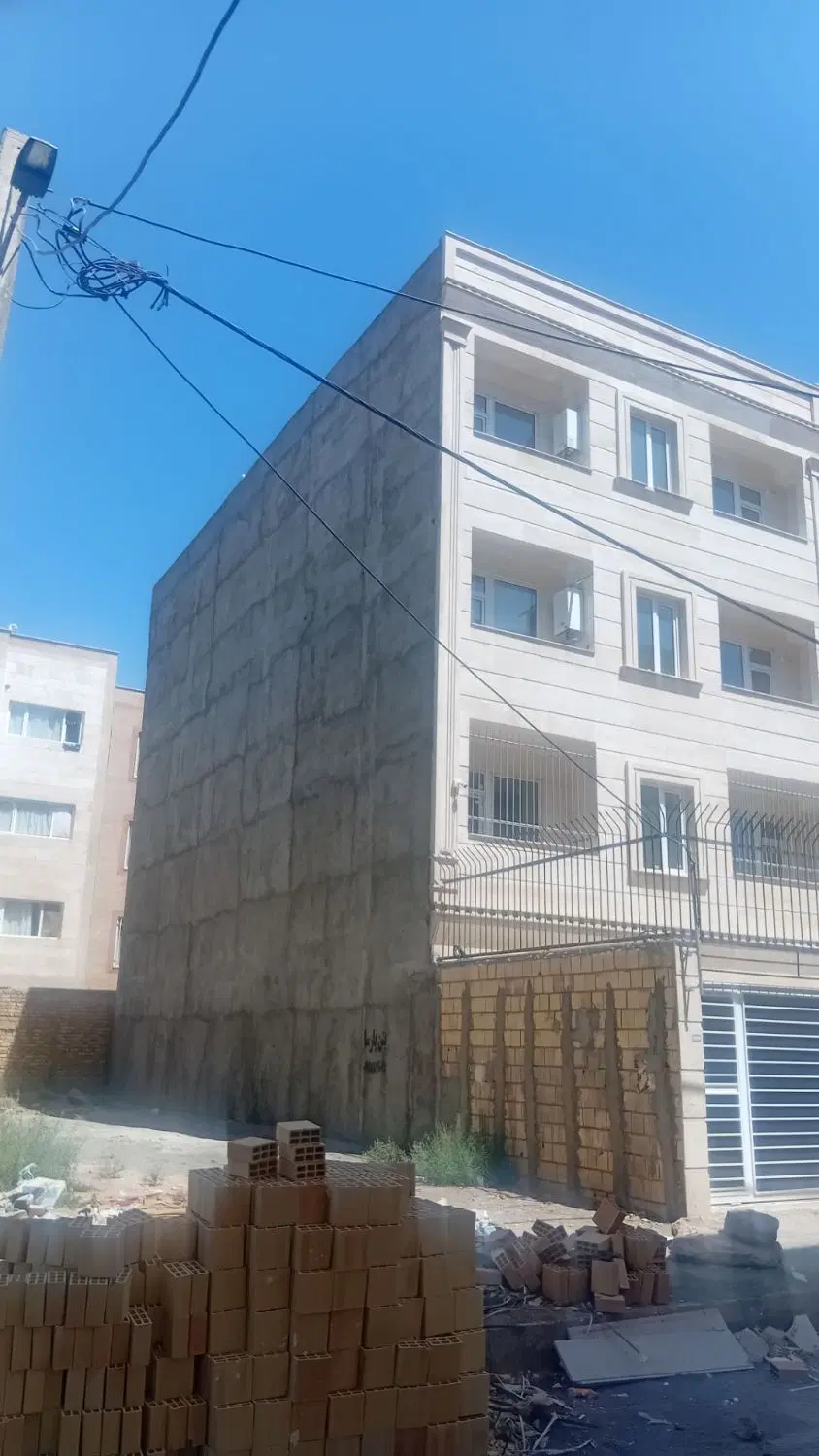 آپارتمان شمالی و جنوبی شهرک دانش