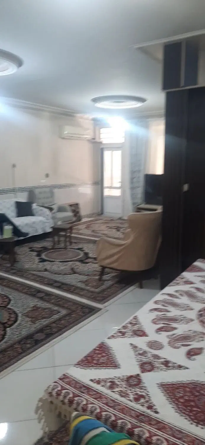 واحد فروشی گلبرگ ۴ طبقه همکف بازسازی شده وتمیز