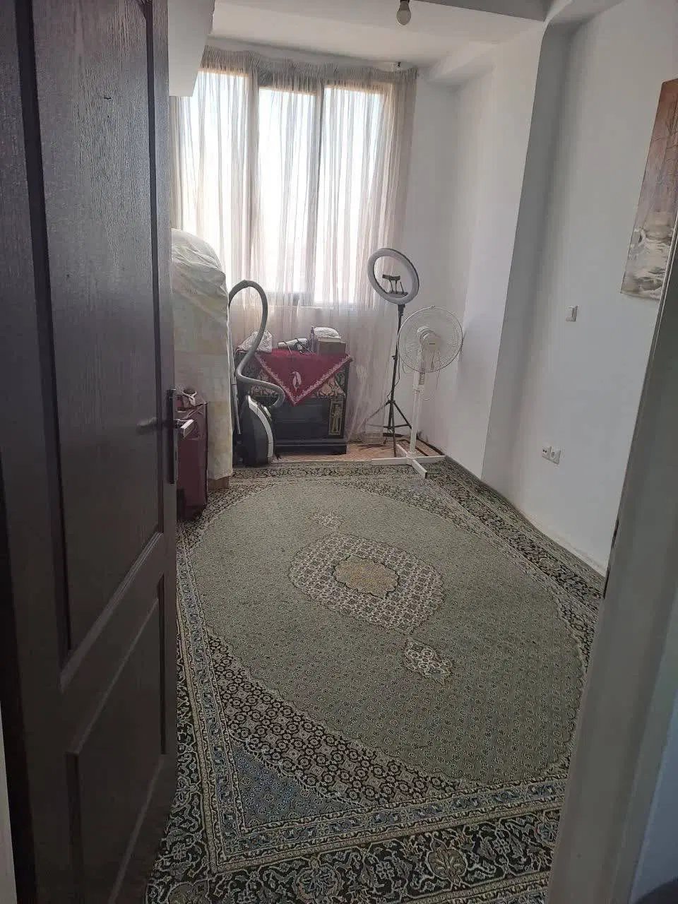 ۶۰متریک‌خواب‌بااسانسور‌شیک‌وتمیز‌فروشنده