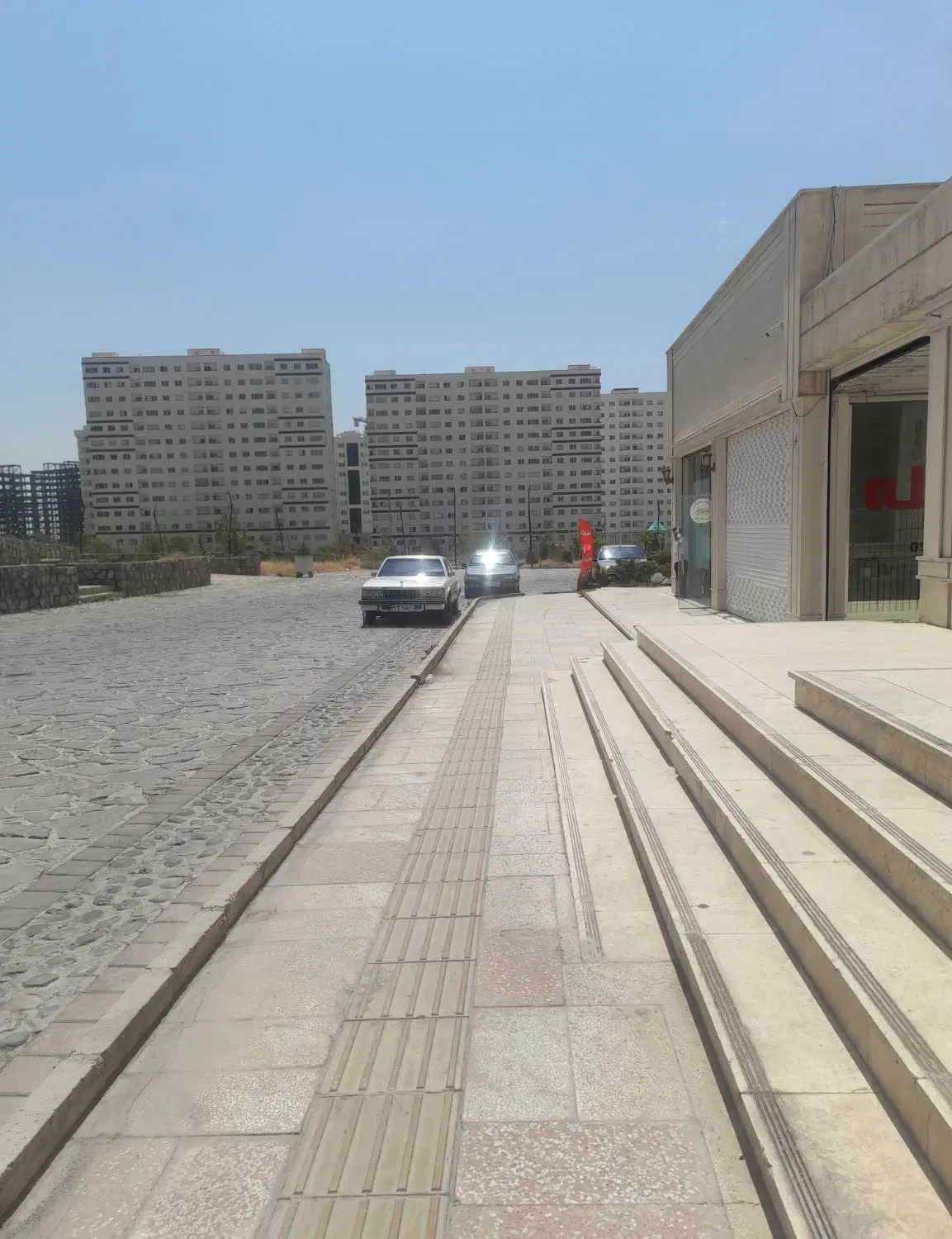اپارتمان و انواع ملک ،از،باغ تا زمین و ویلا