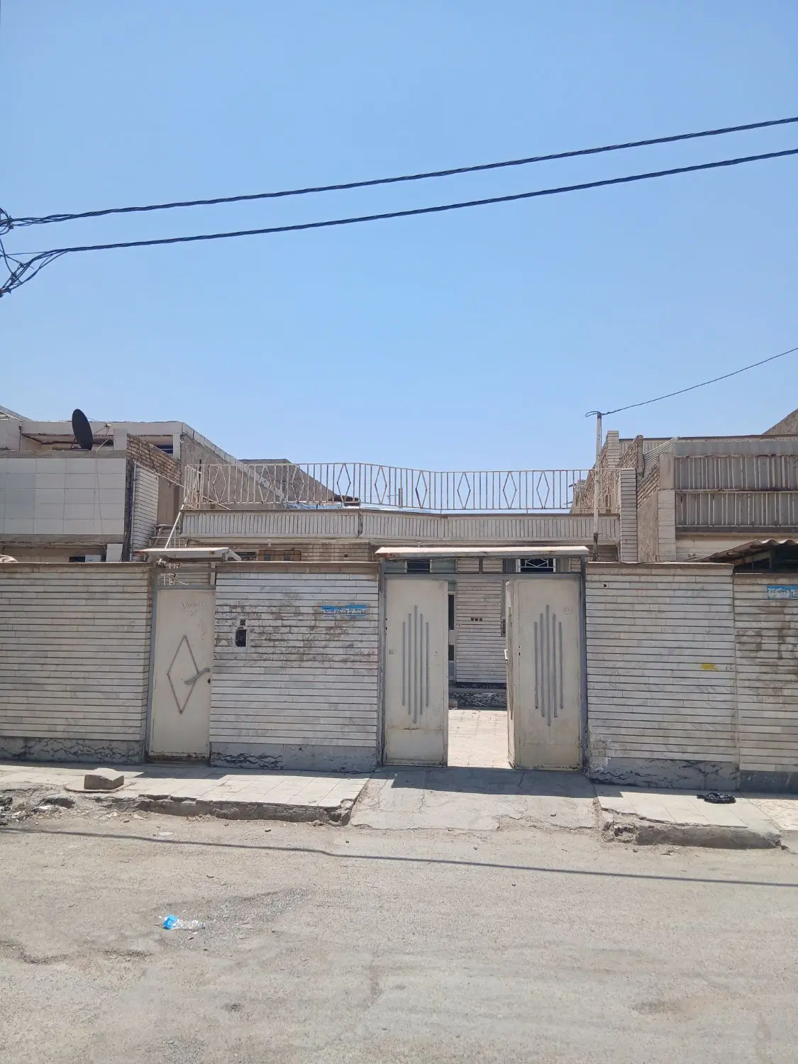 کوی انقلاب220متر