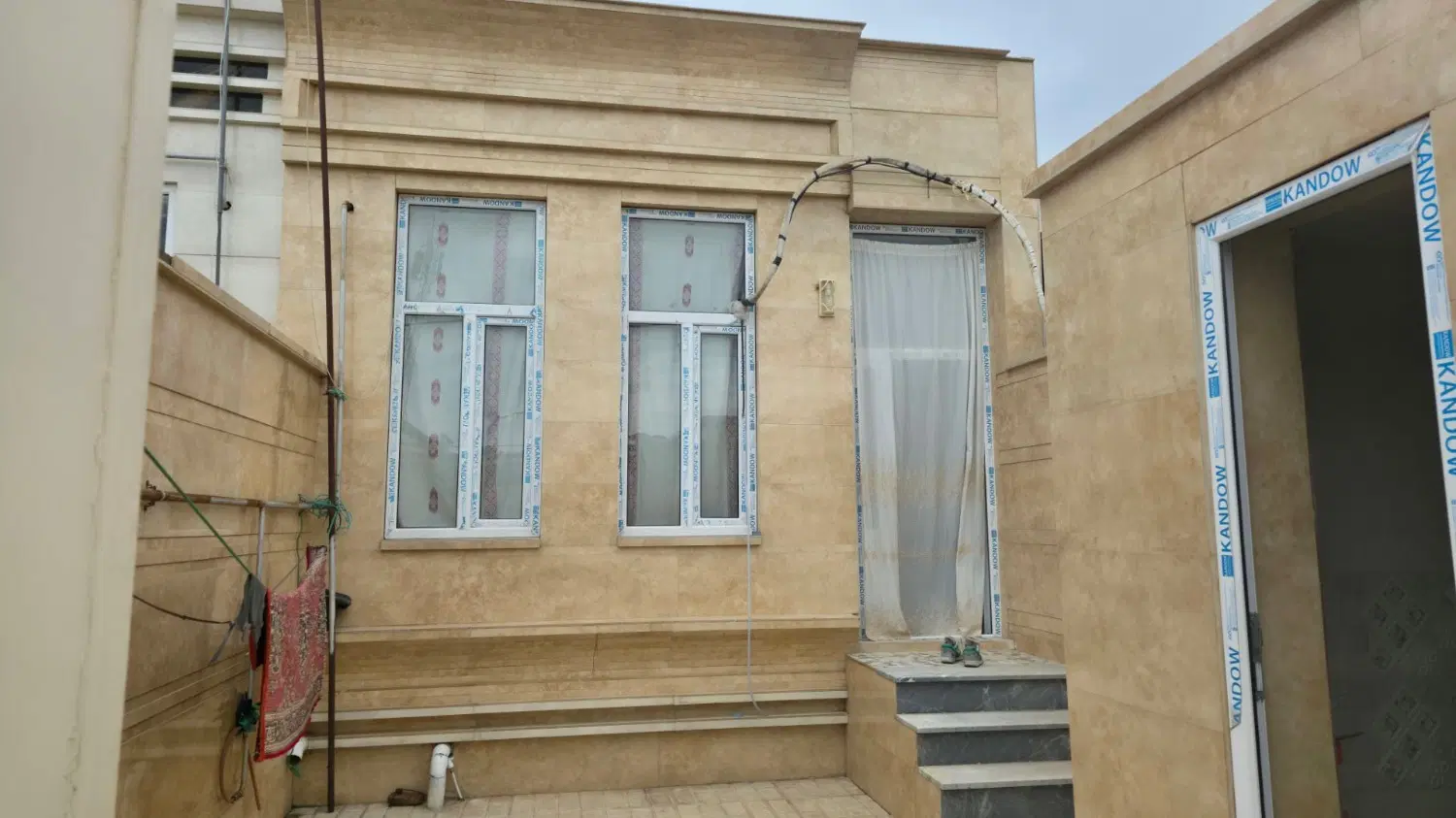 واحد مسکونی ۱۰۰متری کوچه ۱۱مطهری
