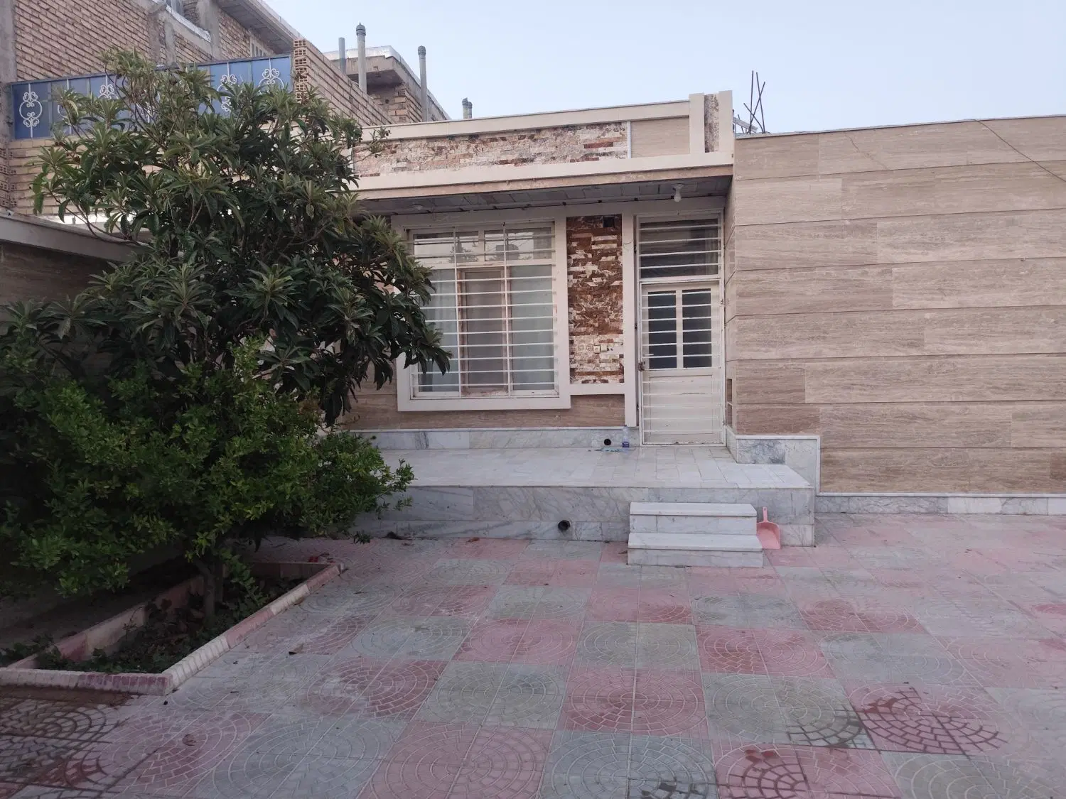 فروش یک واحد منزل مسکونی ویلایی