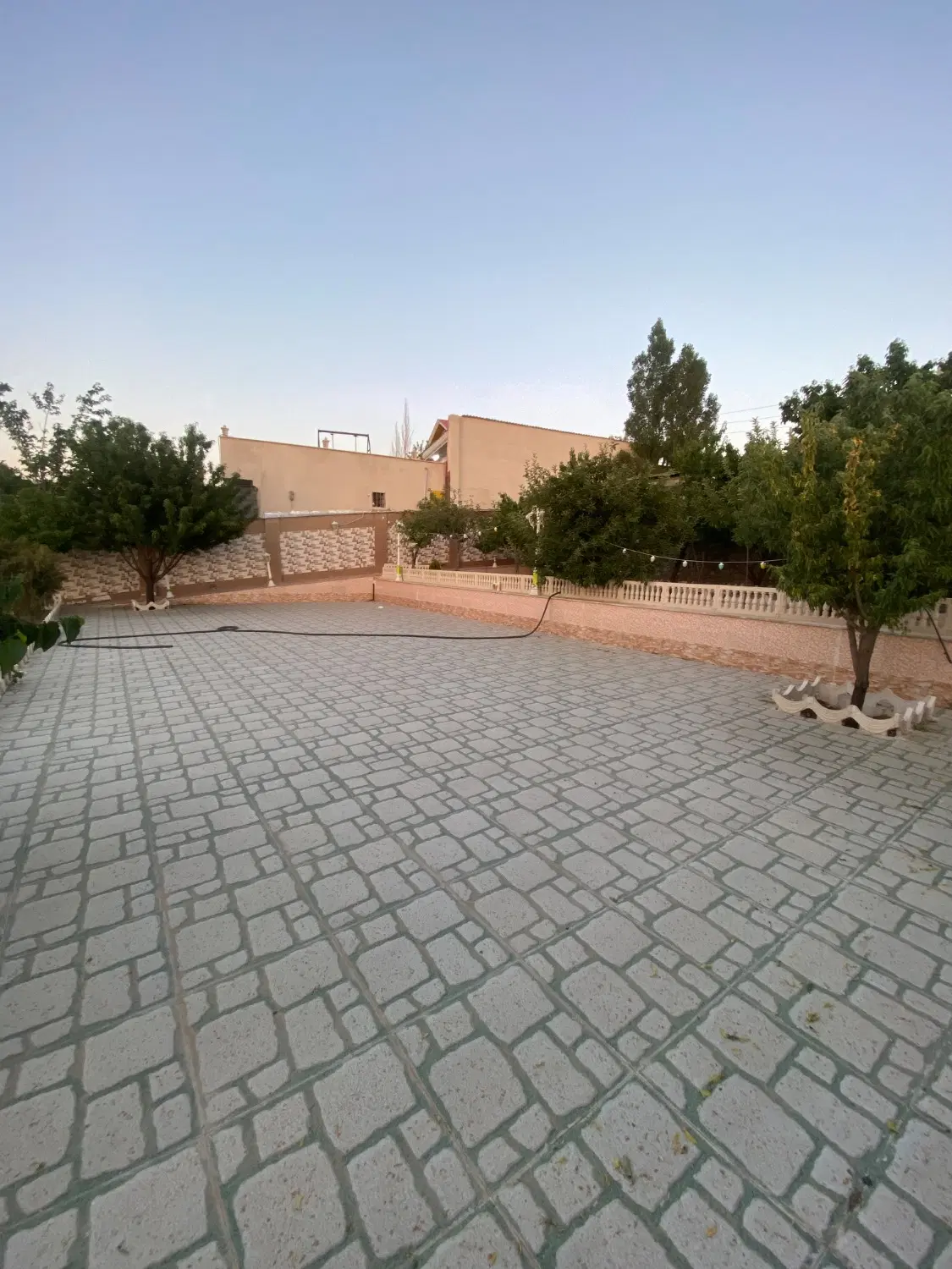 قلب مهرآباد _ فروش ویلای 1000 متری