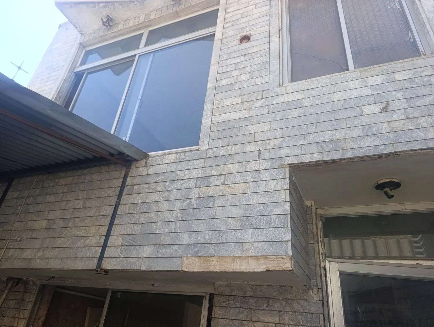 70متر ، 2خوابه ، سنددار ، دوبلکس ، مرکز شهر