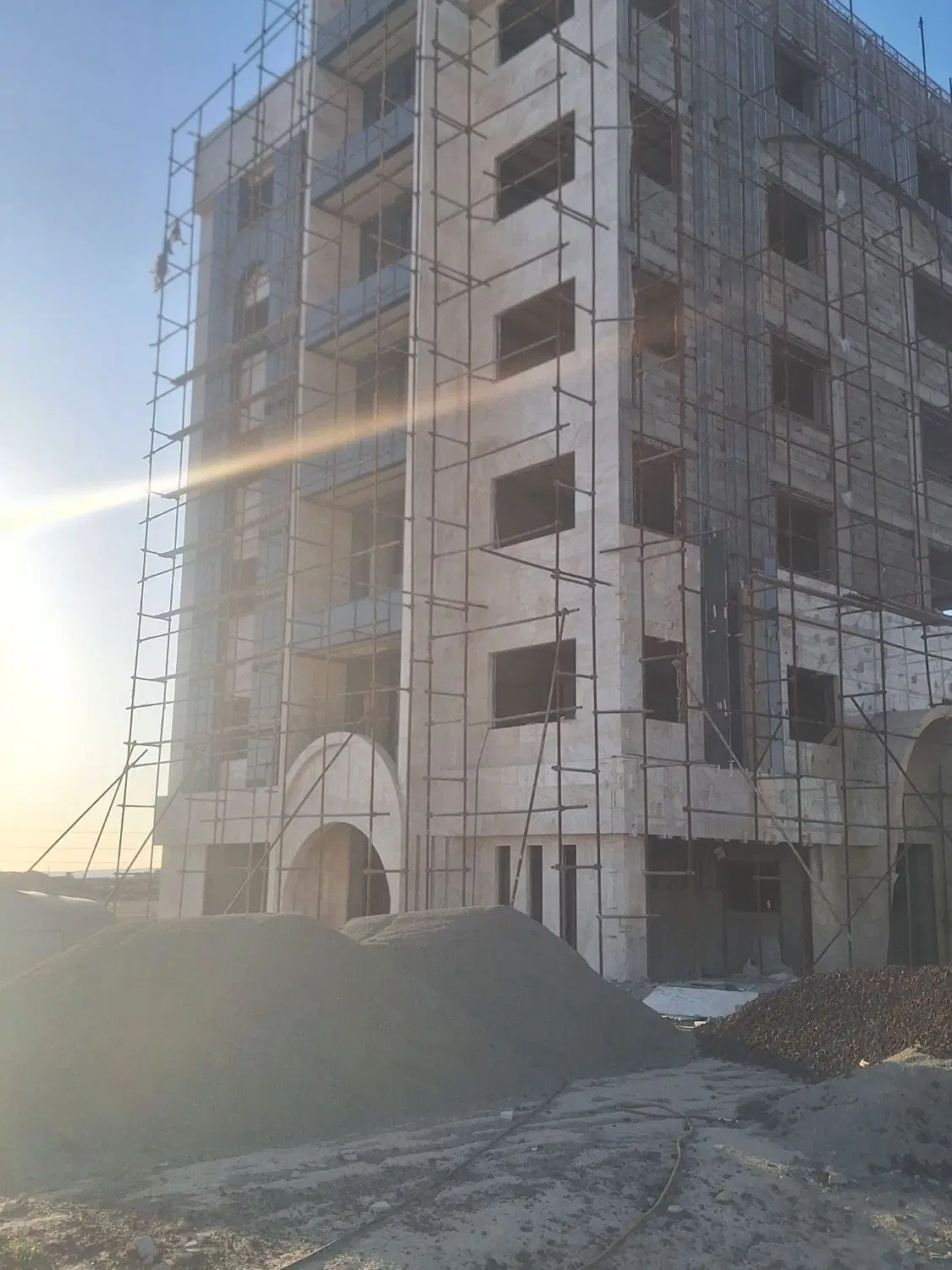 فروش زمین ۷۵۰ متری سنددار کاربری مسکونی ماهدشت