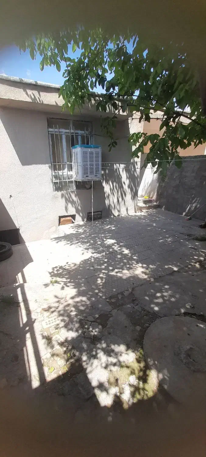 ویلایی 225 متری دو نبش