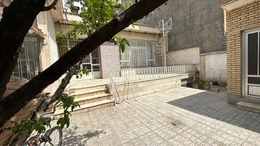 فروش زمین‌مسکونی با پروانه ۸ سقف