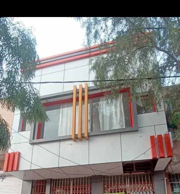 اجاره لب خیابان اصلی