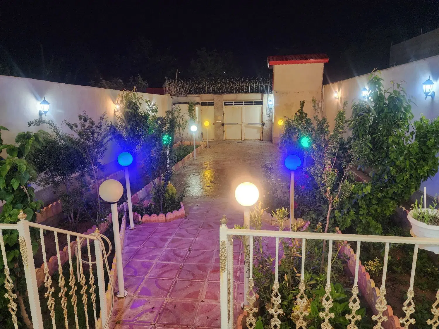 خانه ویلایی ۲_۵ طبقه همکف فروشی