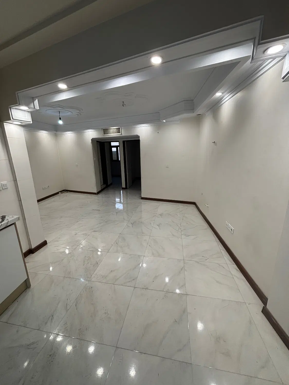آپارتمان ۶۳ متری  دوخواب  دارای پارکینگ در وحیدیه