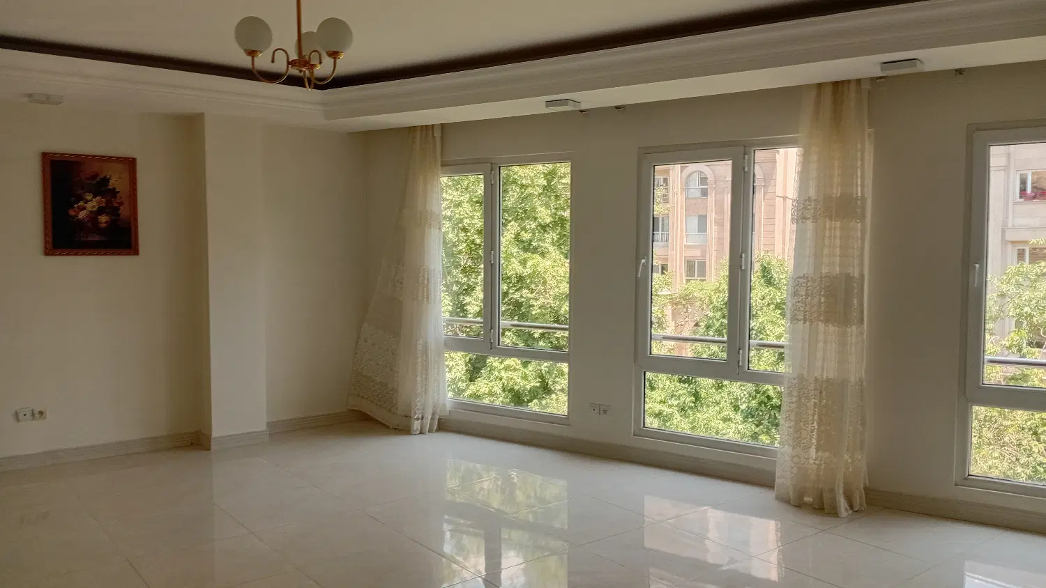 خانه ای مدرن در کوچه های دنج شمیران