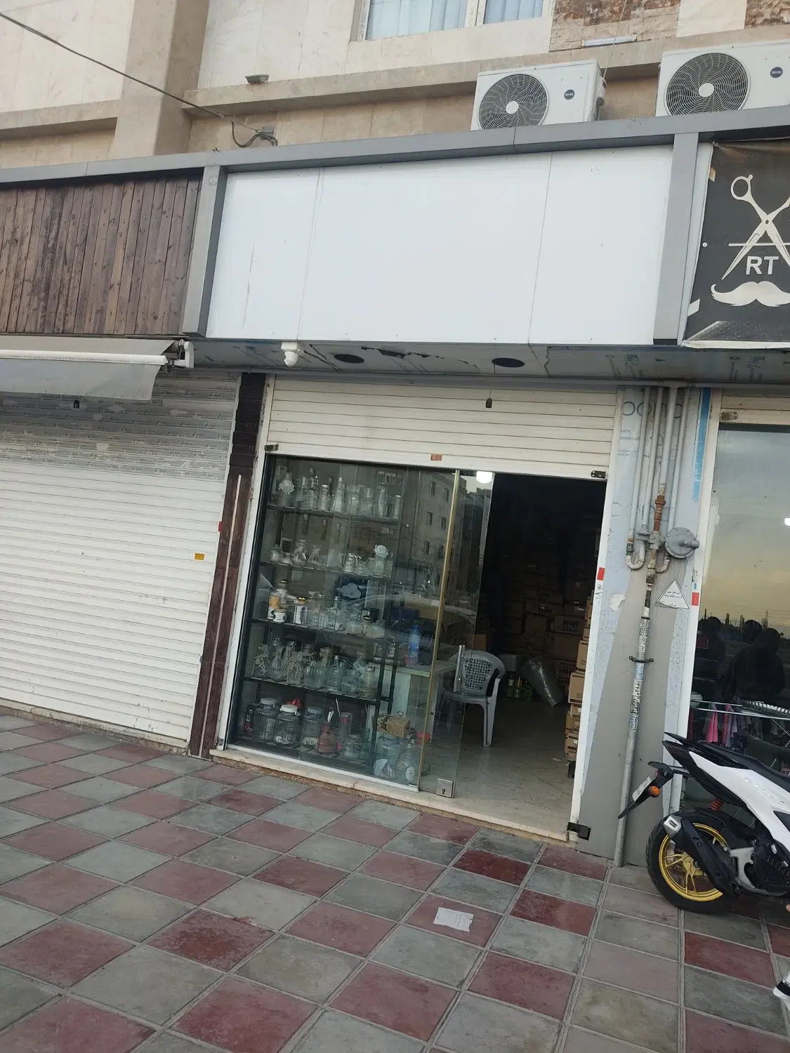 مغازه به متراژ ۲۵ متراجاره یا رهن داده میشود
