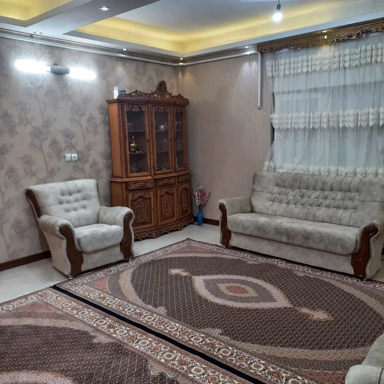 فروش آپارتمان در مجتمع اهرام شهرک مدنی