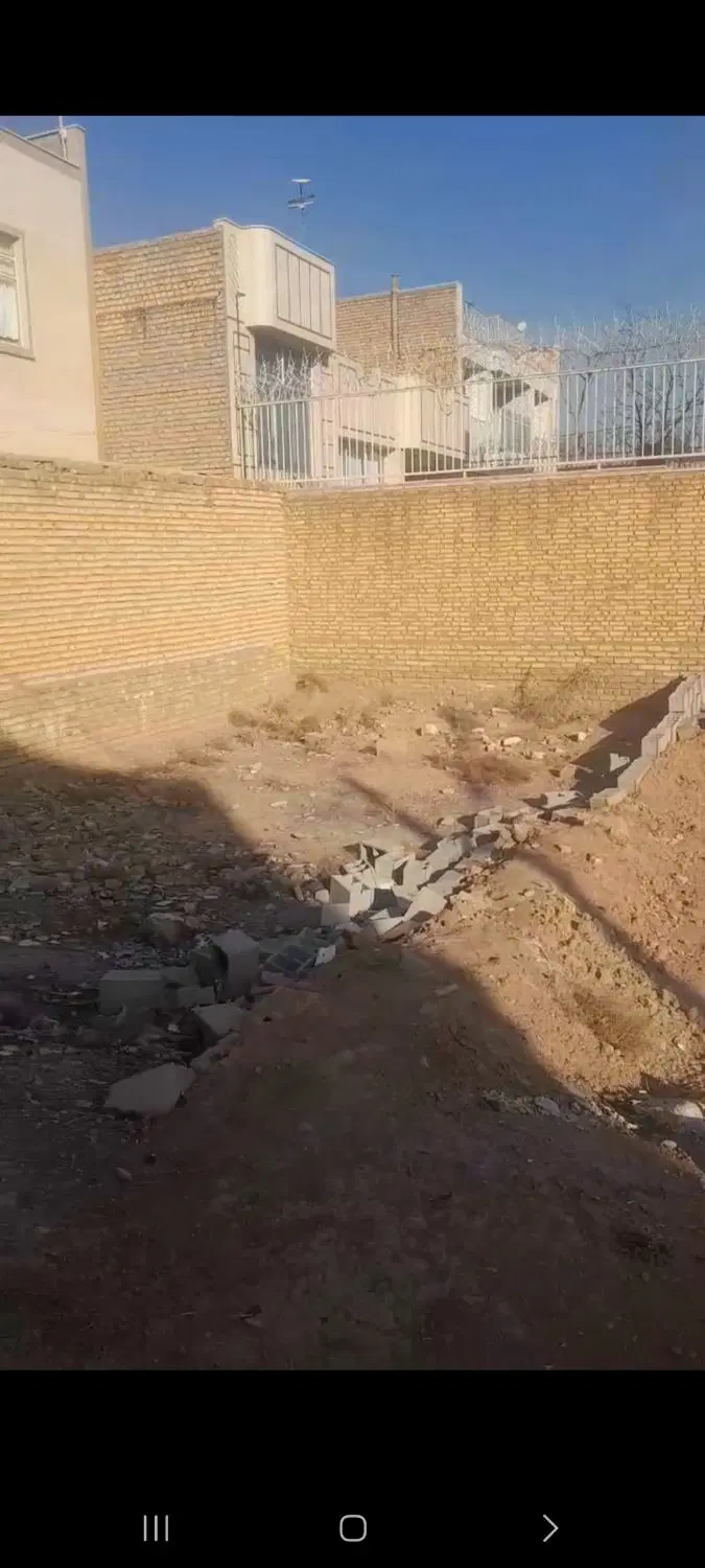 زمین مسکونی ۷۵ متری نزدیک استخر شاهین