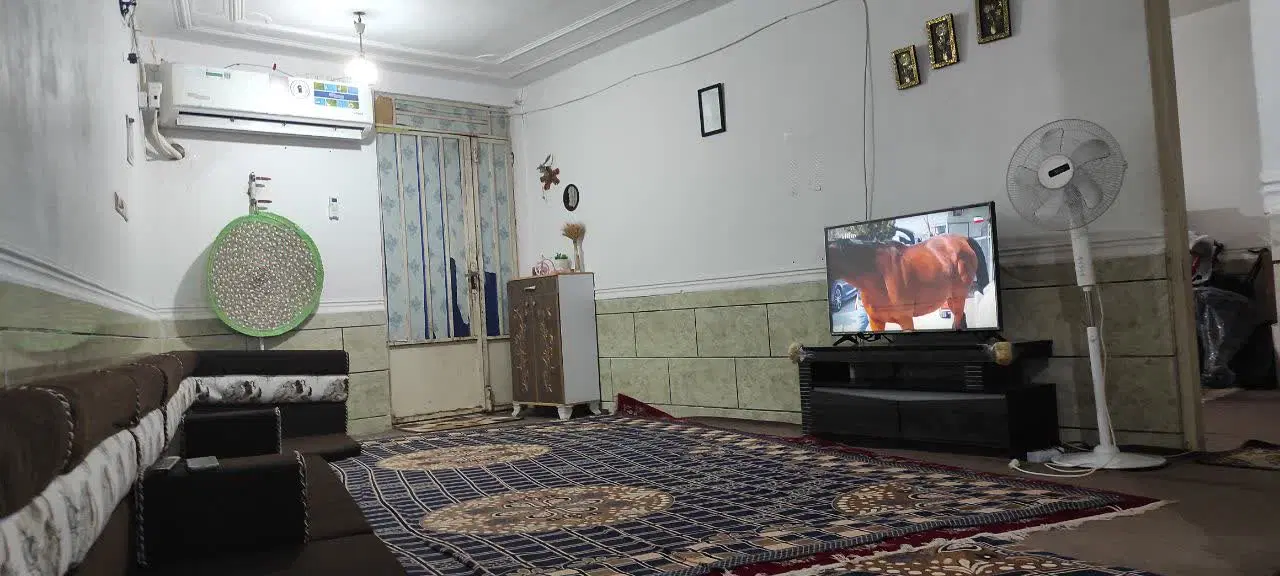 یک باب منزل طبقه بالا  به صورت رهن و اجاره
