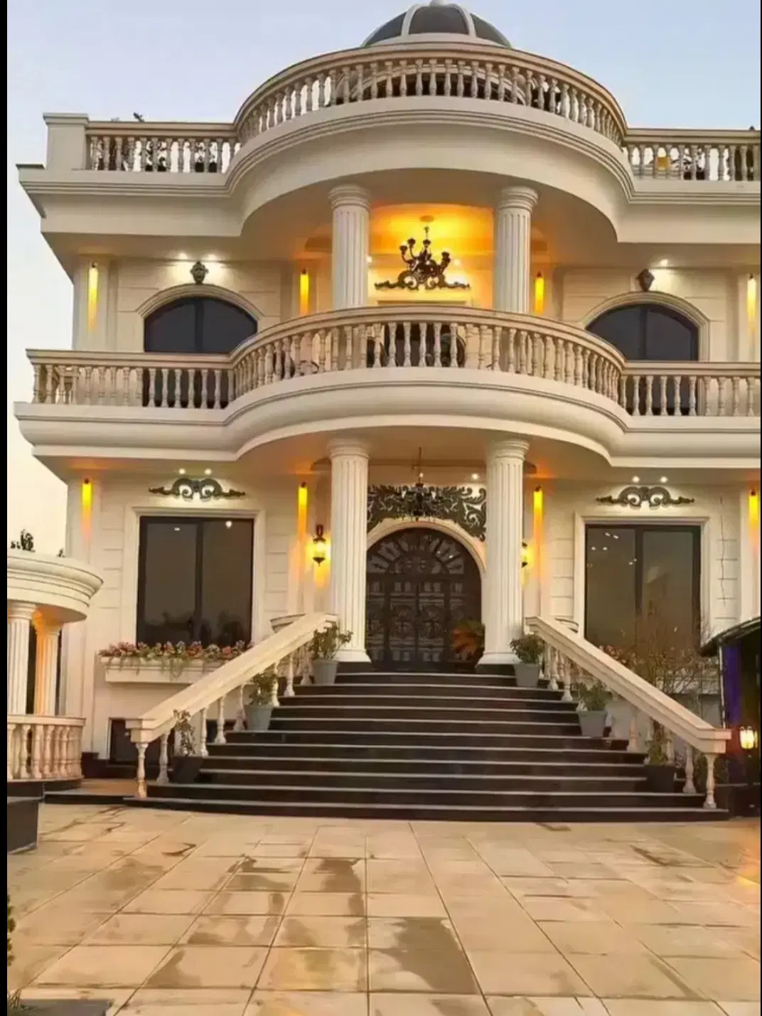آپارتمان همکف عبور جدا(مرکزشهر)
