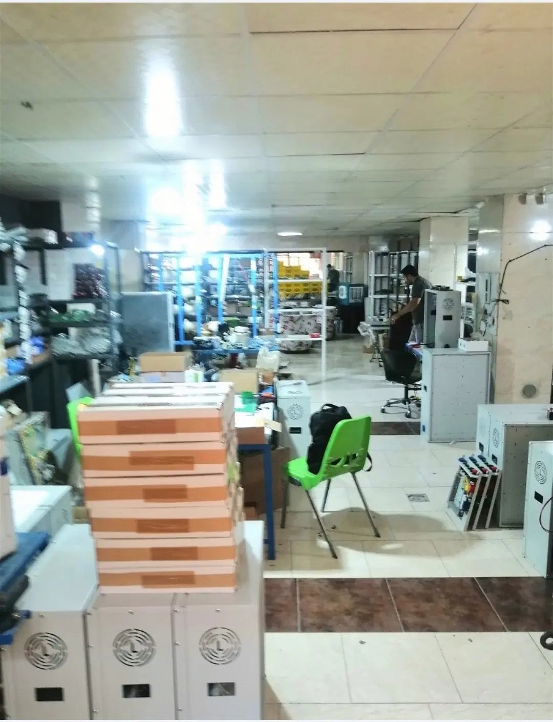 همکف . زیر زمین