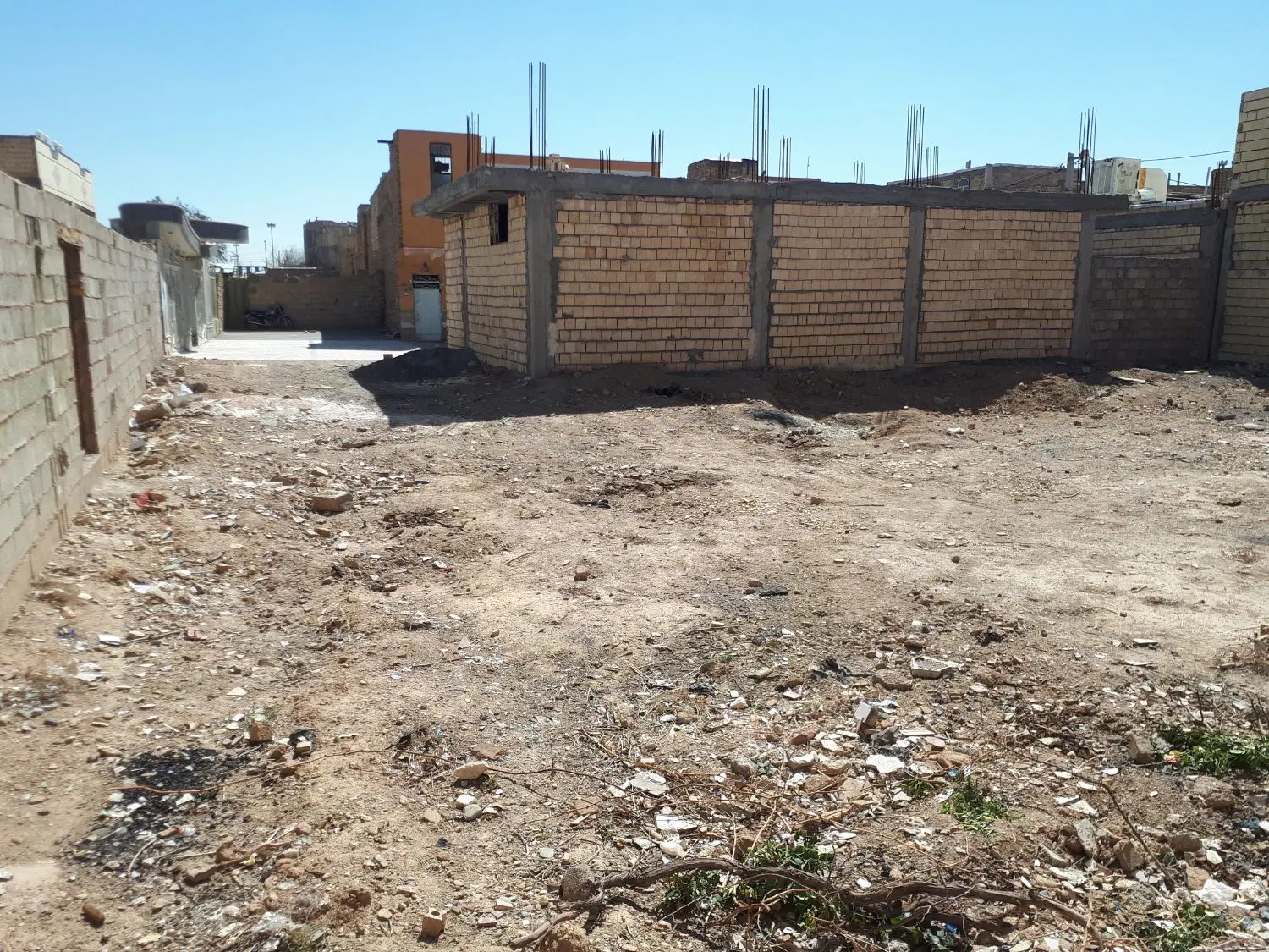 زمین یزدانشهر