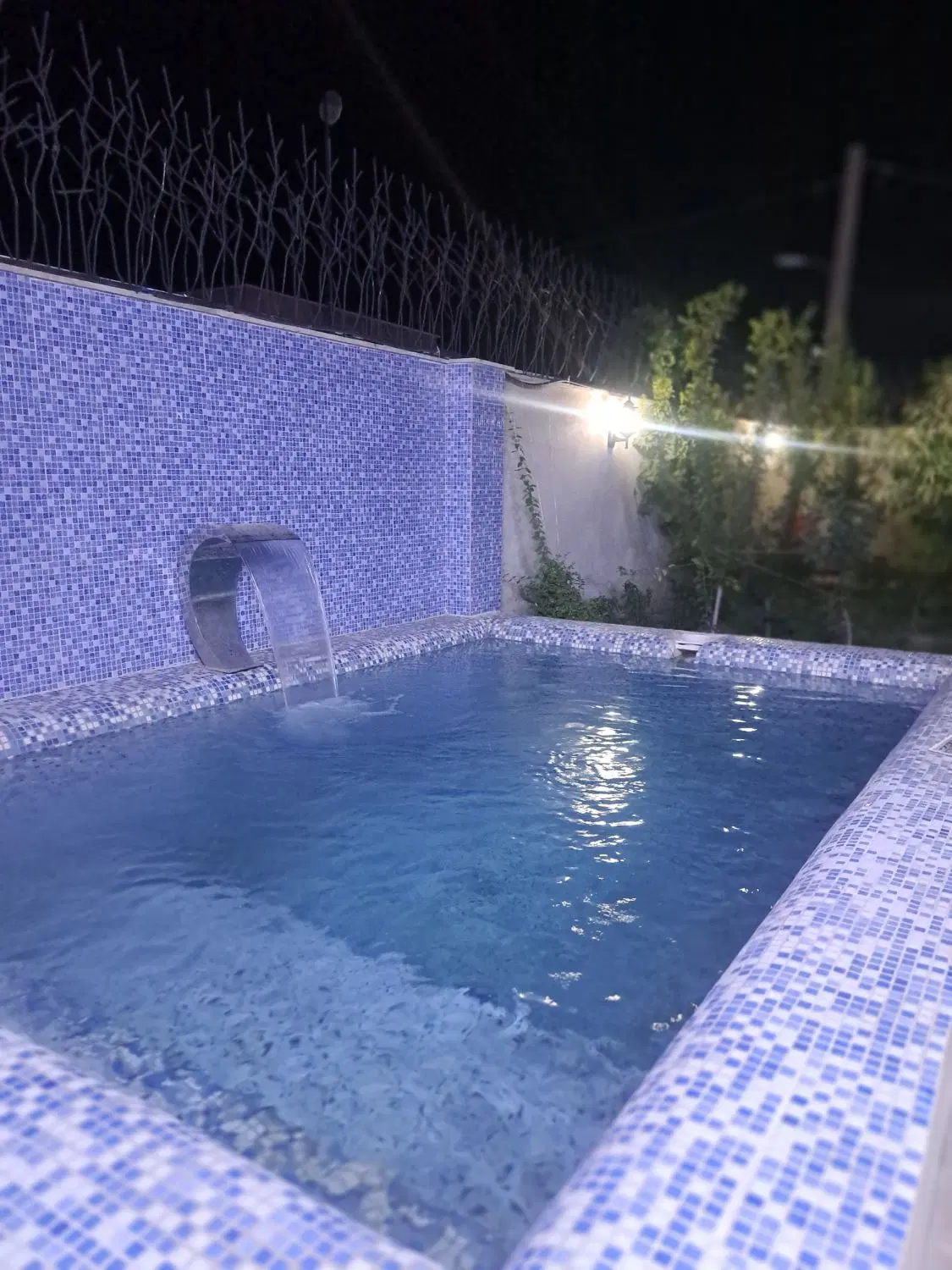 خونه باغ ارزنده