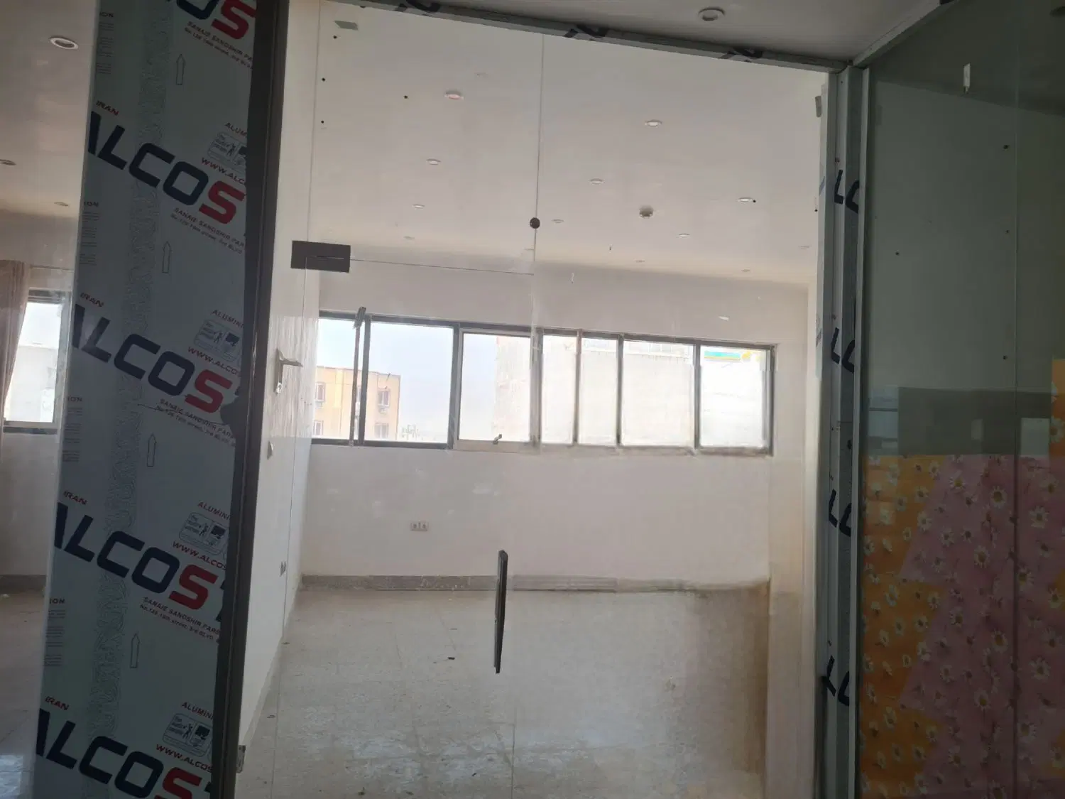 فروش مغازه در مجتمع تجاری