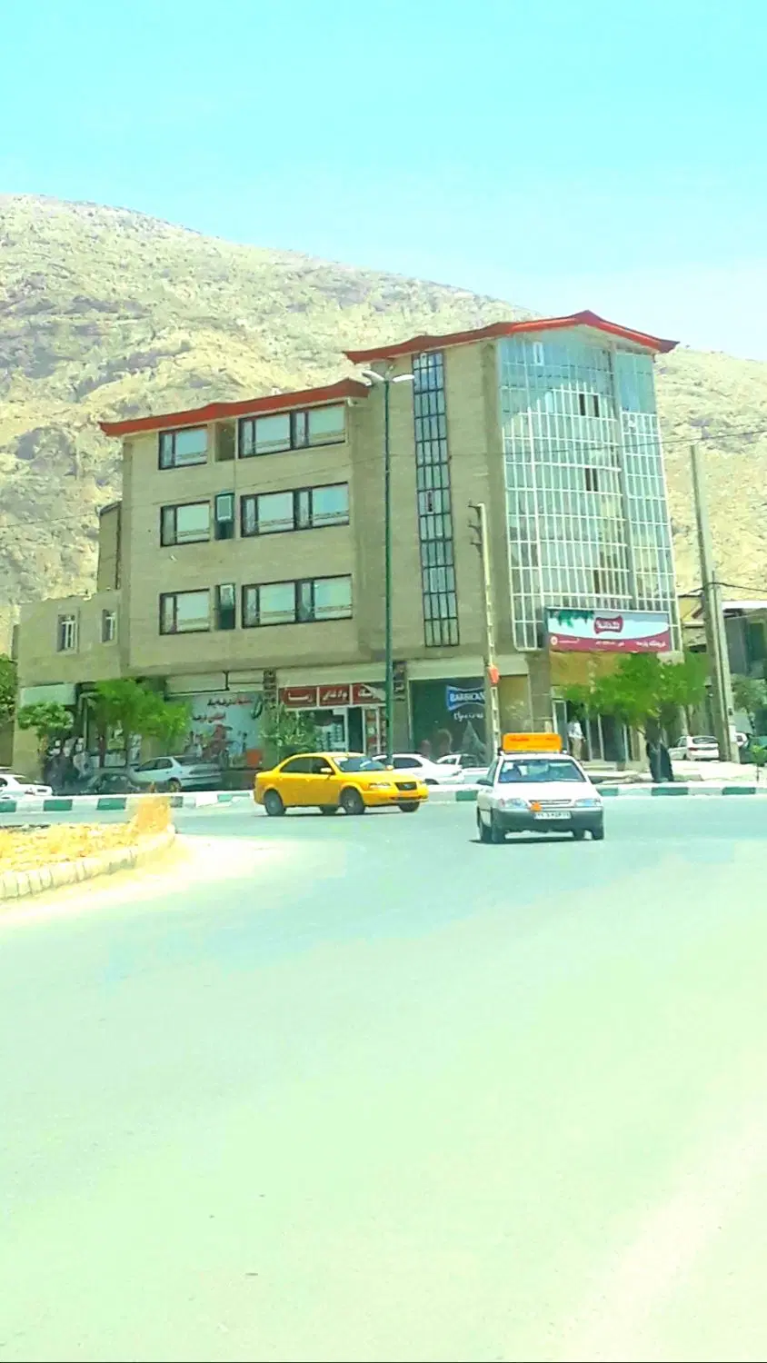 رهن و اجاره تک واحدی ۱۶۰متری برخیابان صیادشیرازی