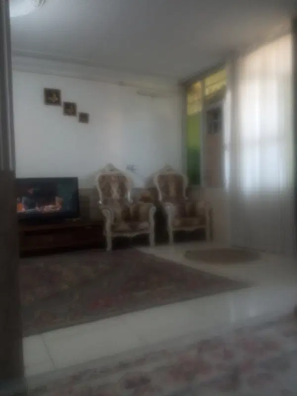 خانه فروشی هفده شهریورده پلاک شش