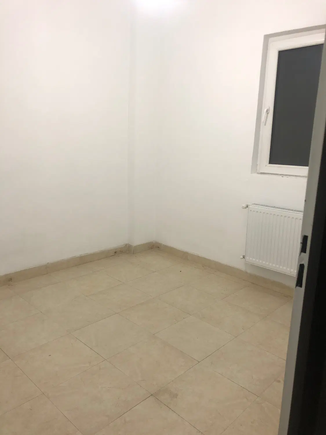 اتاق جهت اجاره در سالن زیبایی فاز ۲بلوار جمهوری