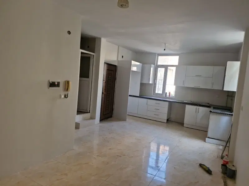 یک خانه اجاره  تک واحد بالا همکف ۶۵متری