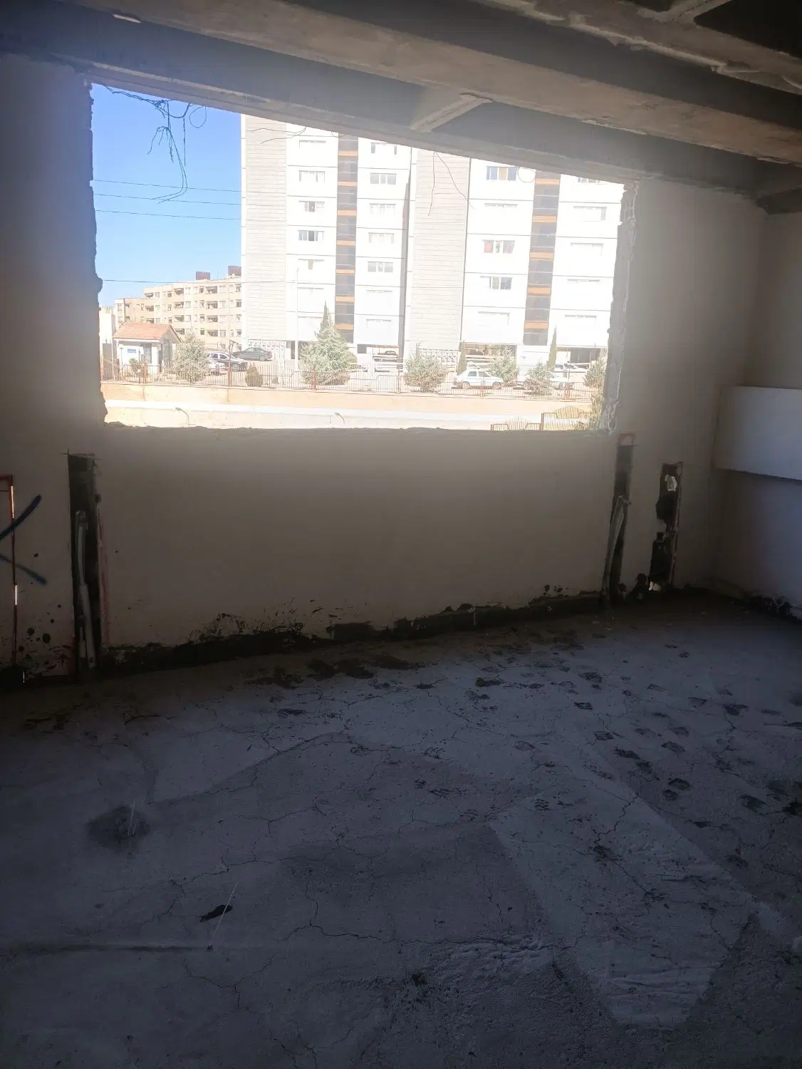 فروش یک واحد آپارتمان صدرا فاز یک