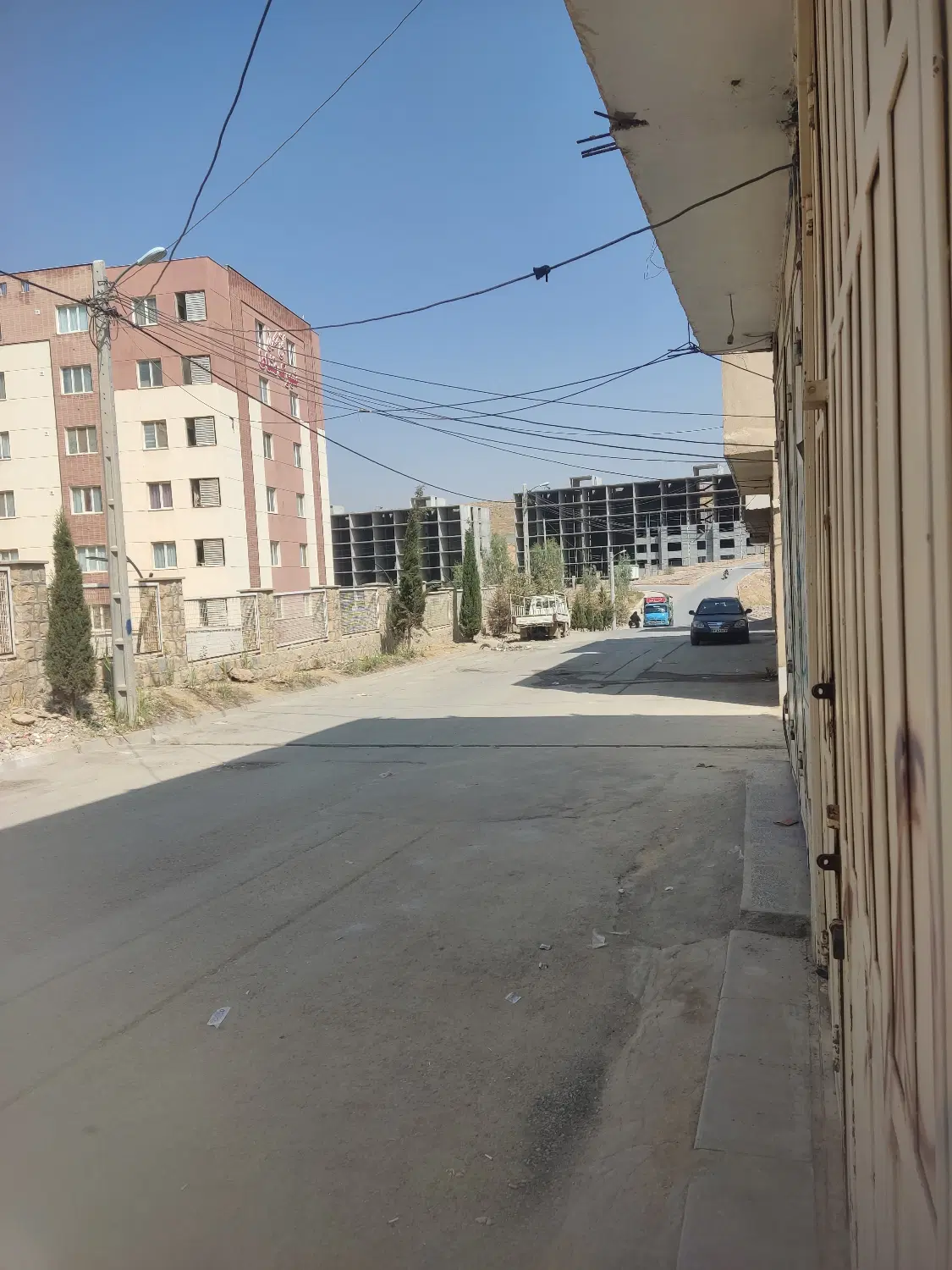 مغازه شصت و پنج متری بر روی نشاط رهن و اجاره