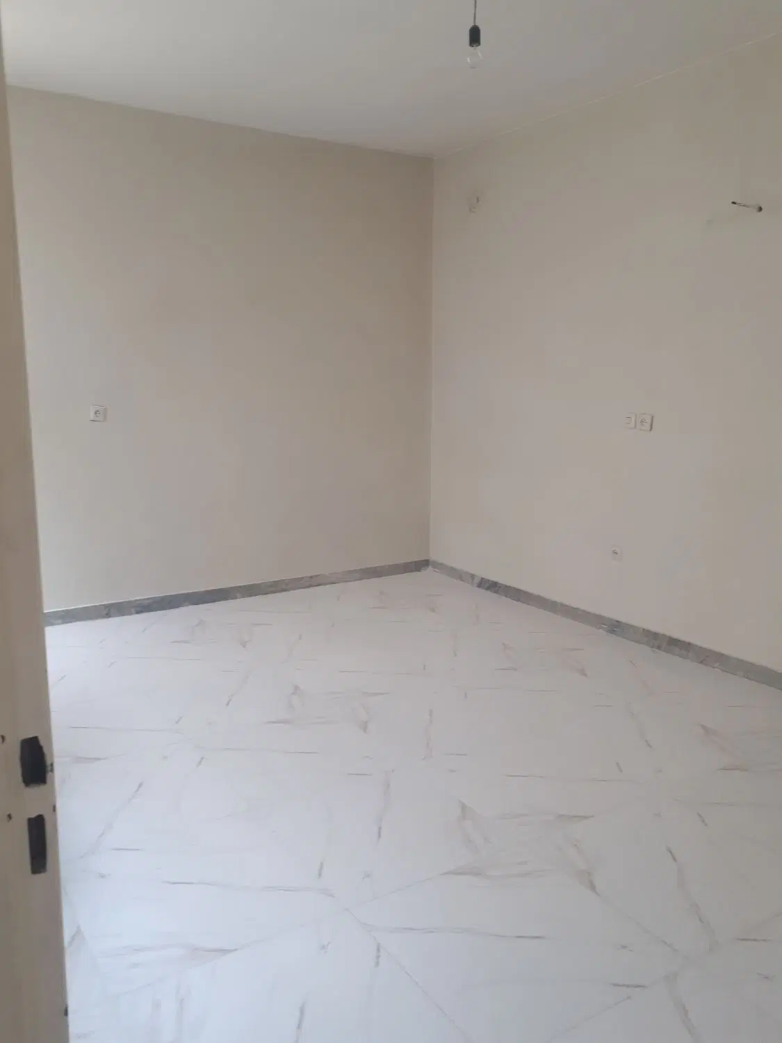۱۰۰ متری ۲ خوابه