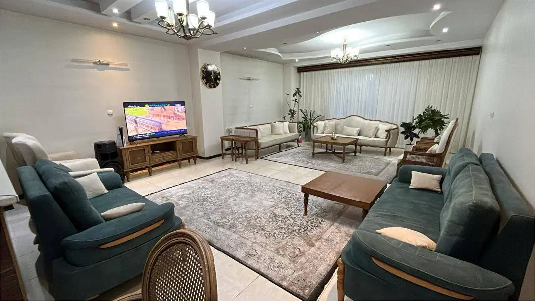 آپارتمان ۱۱۰ متری شقایق غربی