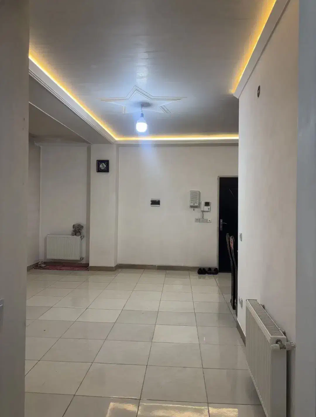 یک واحد آپارتمان هشتاد متری