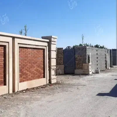 زمین جلو مسکونی عقب باغ در ناصر خسرو 28