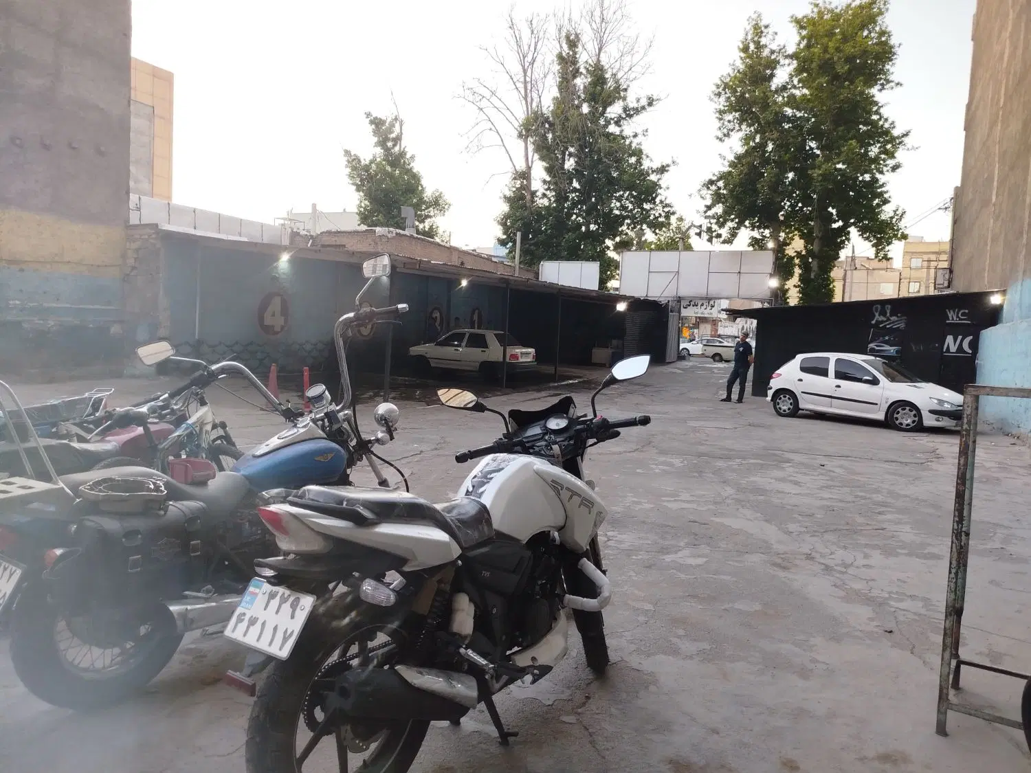 اجاره یک باب مغازه در مجموعه خدمات خودرویی  کارواش